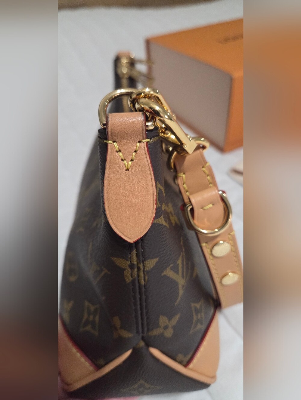 Louis Vuitton Boulogne PM - Picture 8 of 16